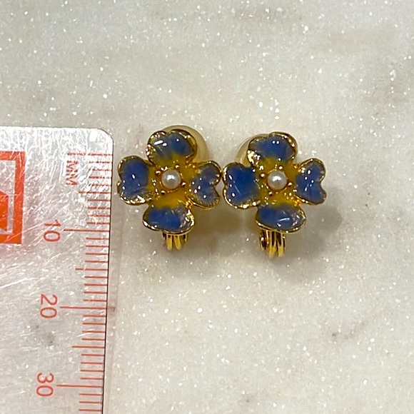 Flower Clip-On Earrings - Picture 4 of 4